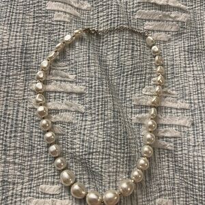 Elegant Faux Pearl Necklace